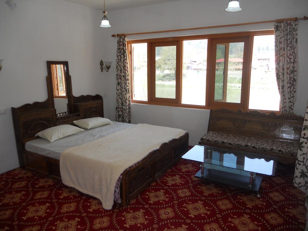 Hotel Royale Jannat Srinagar  Luaran gambar