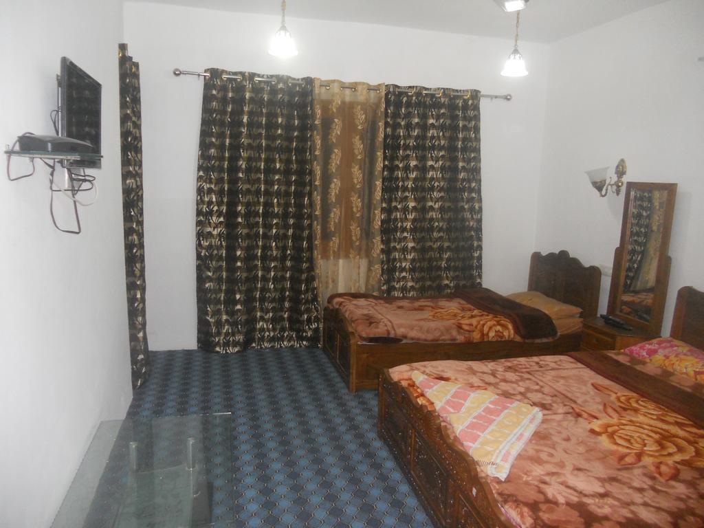 Hotel Royale Jannat Srinagar  Bilik gambar